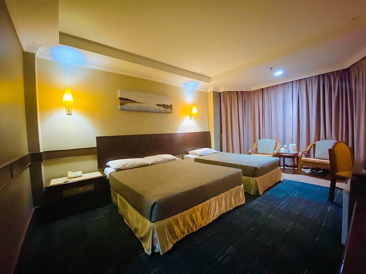 Hotel Grand Crystal Алор-Сетар Экстерьер фото