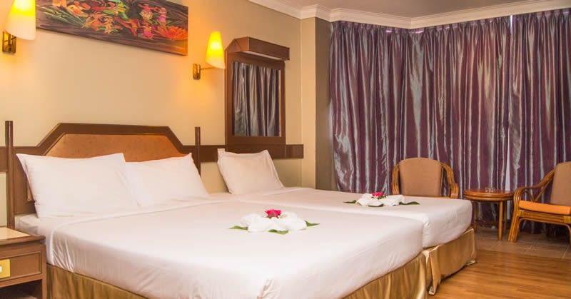 Hotel Grand Crystal Алор-Сетар Экстерьер фото