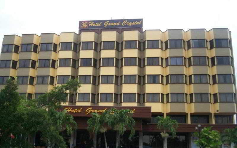Hotel Grand Crystal Алор-Сетар Экстерьер фото