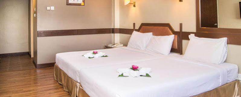 Hotel Grand Crystal Алор-Сетар Экстерьер фото